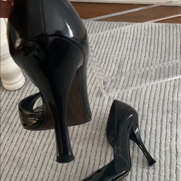 Stuart Weitzman patent leather sandals - Picture 5 of 7